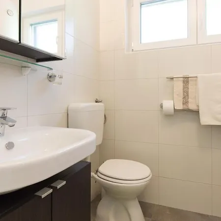 Apartment Carmen By El-pi Tours Njivice
