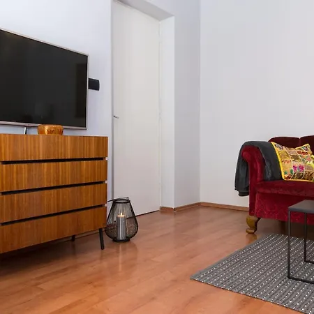 Carmen By El-pi Tours Apartment Njivice