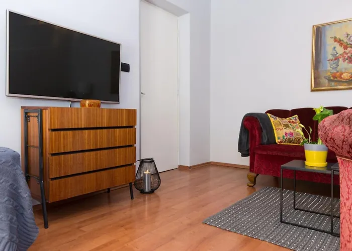 Carmen By El-pi Tours Apartment Njivice