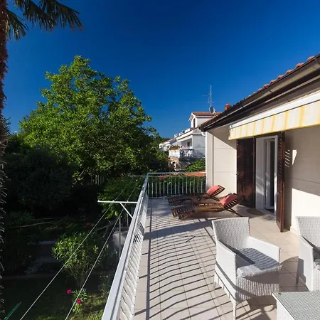 Carmen By El-pi Tours
